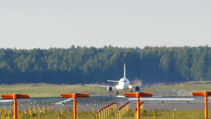 HD - Aircraft take off (Boeing 737)