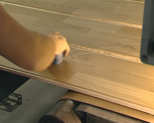Quality control of floorboard produced in industrial factory. Human intervention in production required. 