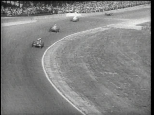 Race car wipes out during Indy 500, Indianapolis Motor Speedway 