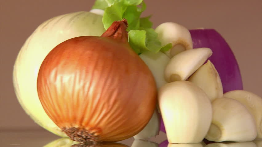Onion, garlic, rotate