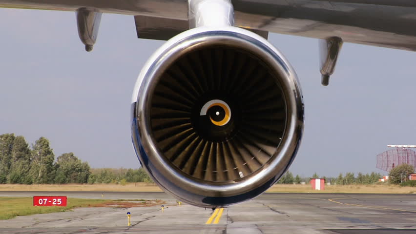 Jet turbine engine