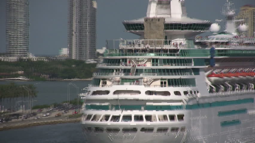 JUL 18, 2008, Miami: Royal Caribbean's Majesty of the Seas leaving port