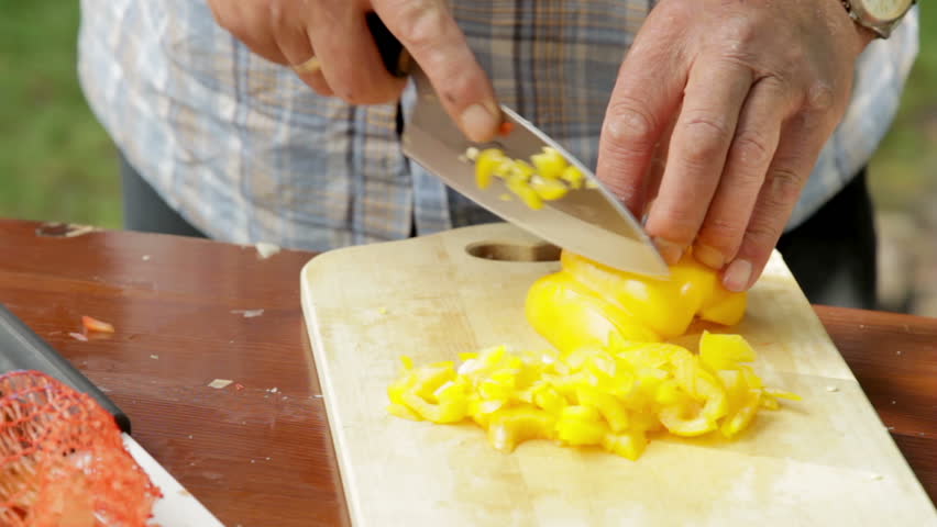 cutting paprika for soup
