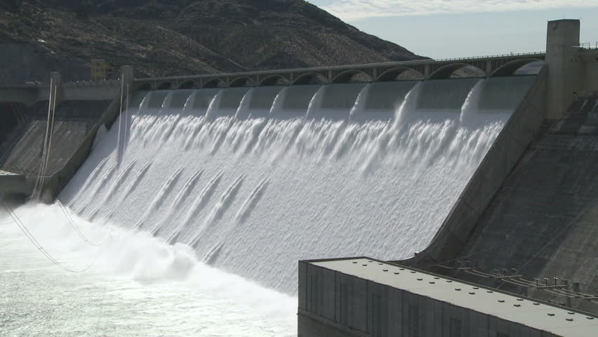 The famous Grand Coulee Hydroelectric Dam with spillway in full flow, Columbia River, Washington, U.S.A.