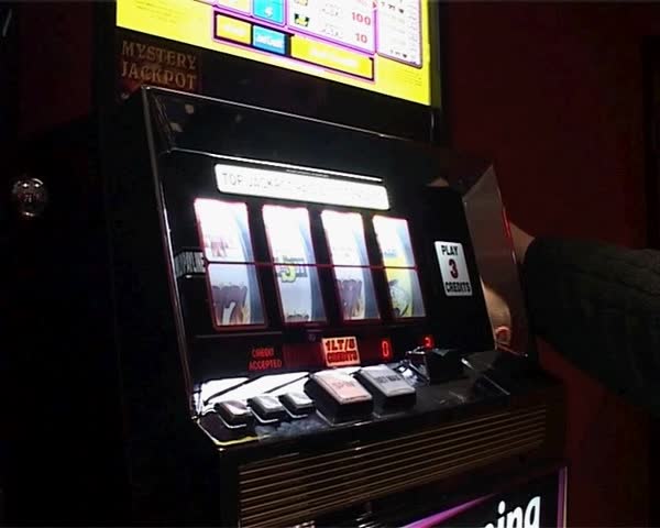 Spring 2008. August. Vyborg.Detali local casinos. Roulette and playing machines