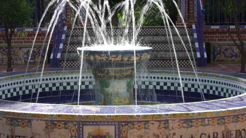Andalusian style courtyard with fountain, shot at El Rosedal park Buenos Aires (source HDV 1080i50, Can. HV30).