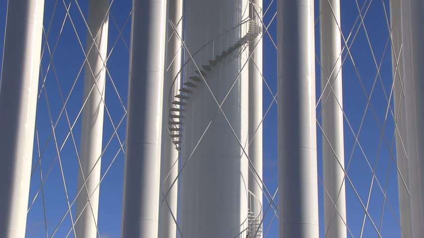 Hydro tower white big pillows