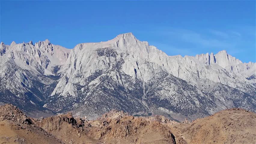 Sierra Nevada mountains, Mt. Whitney in the middle, the highest summit in the contiguous United States with an elevation of 14,505 feet (4,421 m), California, USA 