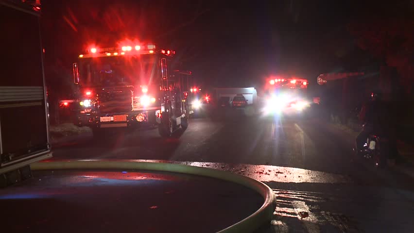 EMERGENCY VEHICLES WITH FLASHING LIGHTS AND SIRENS IN THE NIGHT  HIGH DEFINITION 1080