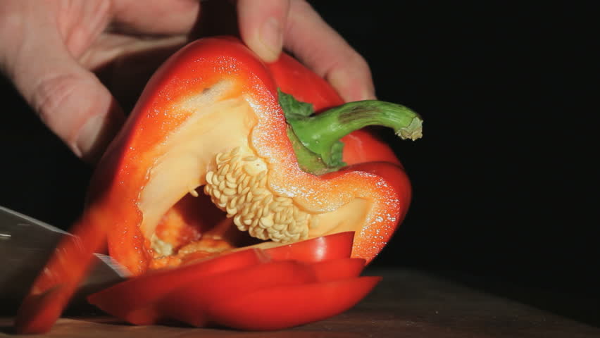 Slicing a red paprika 2