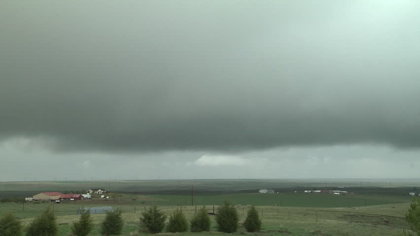 Gust Front. Cold air outlfow from a distant thunderstorm