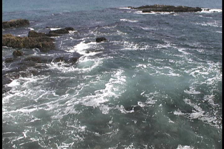Ocean Waves crashing on rocks