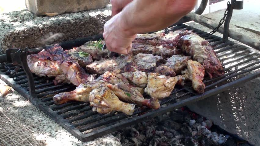 Mixed grill, beefsteak and chicken thighs