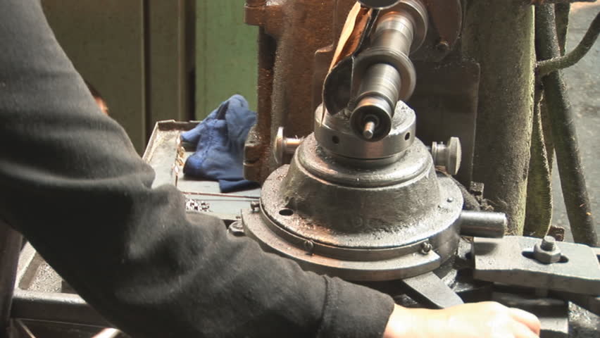 processing of metal parts with old plant machines 