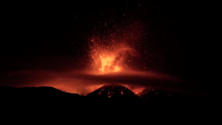 Etna - lava fountain of summit crater