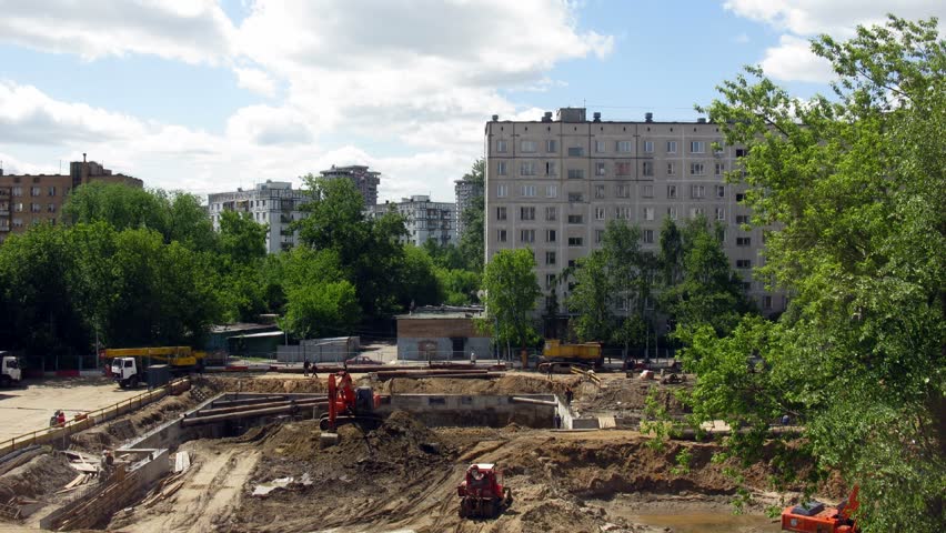 House building: from the beginning and before end. Time lapse. 