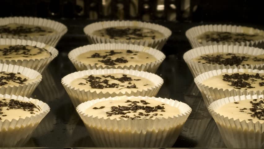 Growing muffins in oven time lapse