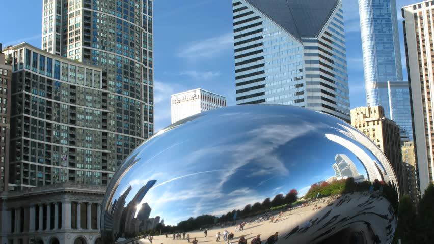 Time lapse Chicago Cloud Gate (The Bean). 