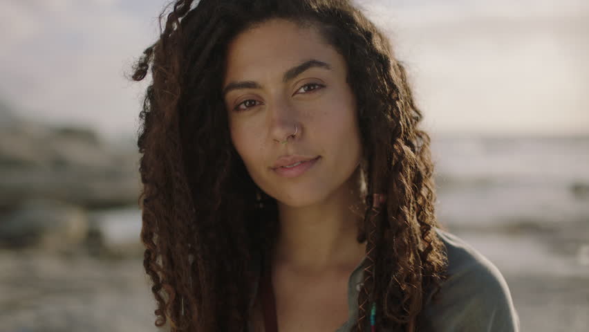 Lovely Young Woman Portrait Of Stockvideos Filmmaterial 100 Lizenzfrei 1008368020 Shutterstock