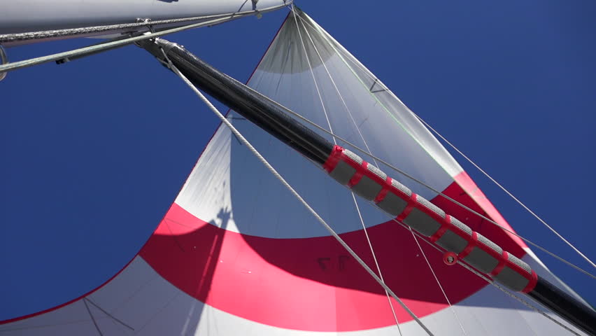 Header of spinnaker