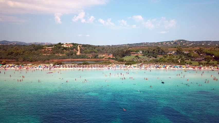 People on the beach in Italy image - Free stock photo - Public Domain