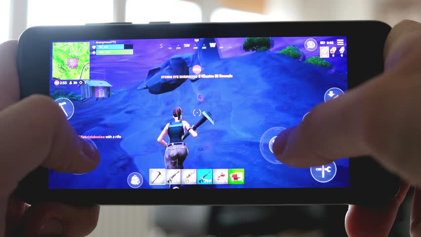 fortnite gameplay battle royale app on smartphone in bologna italy 19 march 2019 - fortnite battle royale inventory