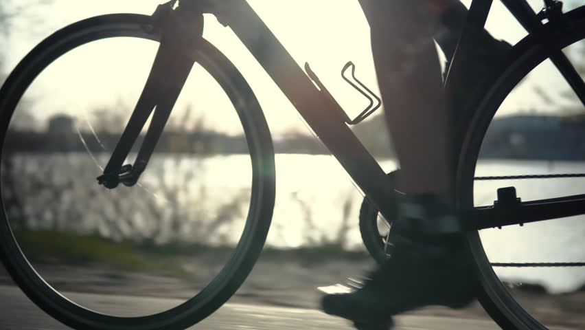 removing cycling pedals