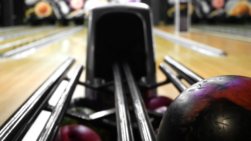 Bowling in the lane rack image - Free stock photo - Public Domain photo ...