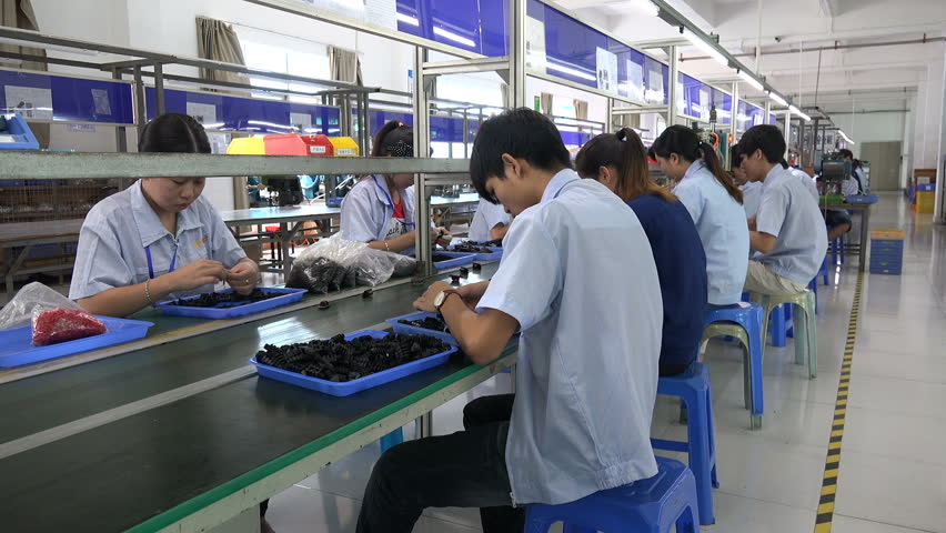 Shenzhen A & H Design Home Limited Part - 34: SHENZHEN, CHINA - 16 NOVEMBER 2015: Chinese Factory Workers On The Assembly Line Of