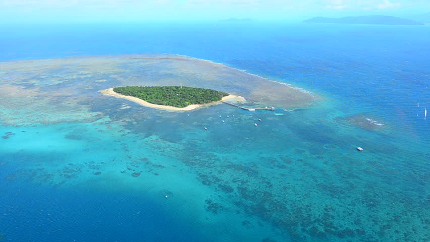 landscape of great barrier reef islands in Queensland, Australia image ...