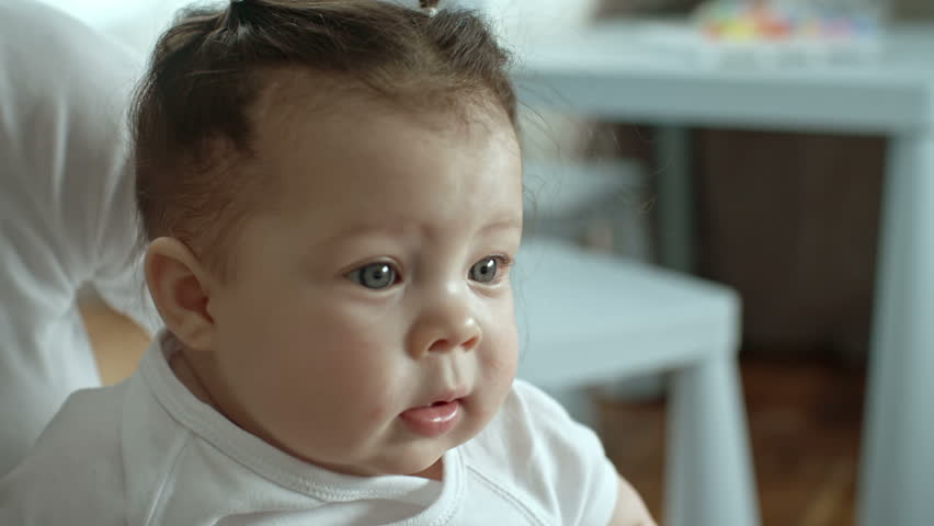 Funny Beautiful Small Baby Sucking Fingers Standing In Bed 1920x1080