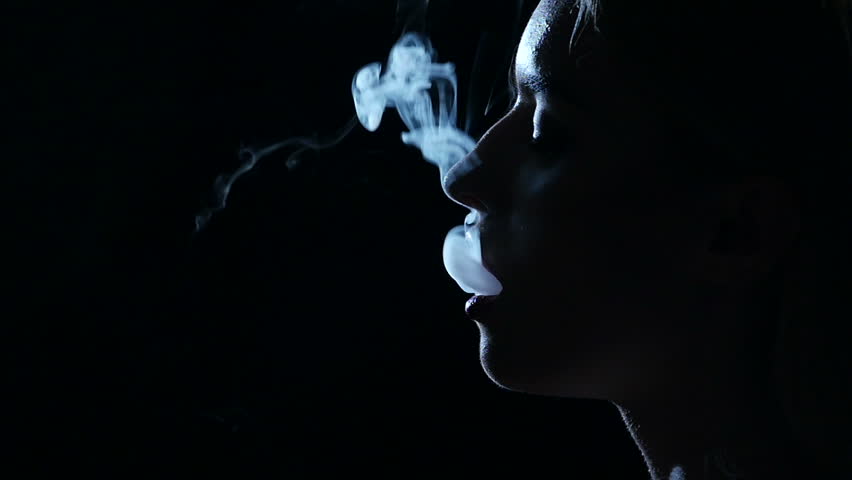 фон дым. фон дым. художник berndnaut smilde. фон дым. дыма внутри.