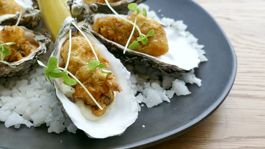 Header of oyster