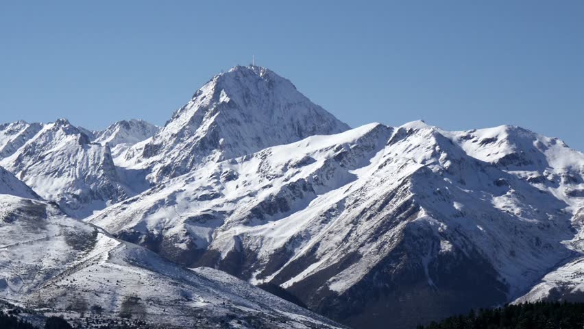The snowy mountaintops of the Pyrenees image - Free stock photo ...