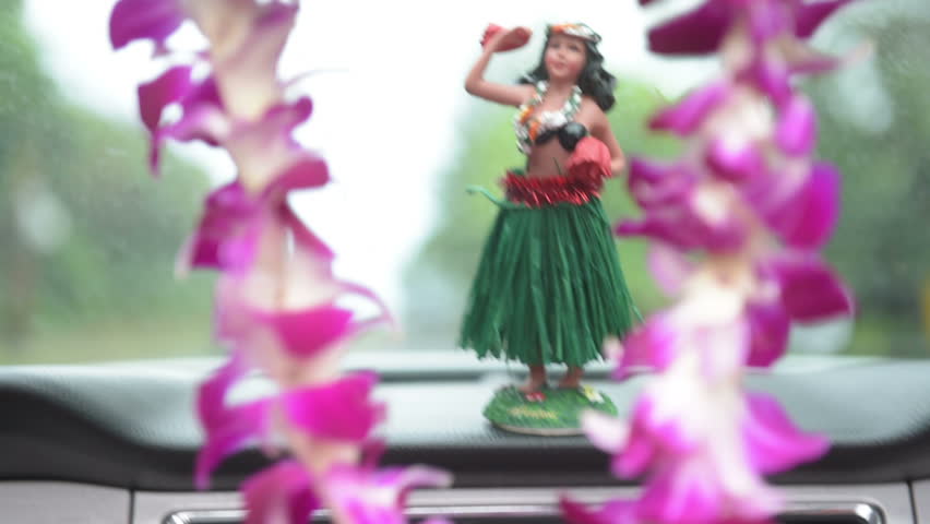 hula car dancer